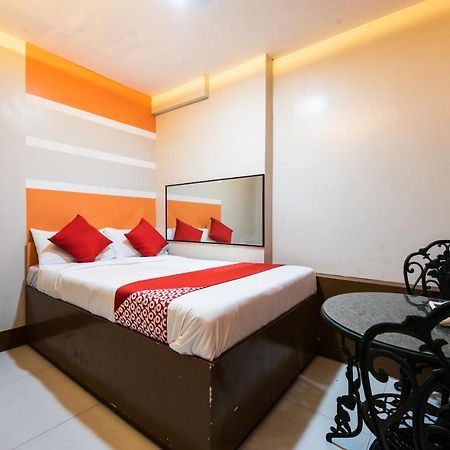 Oyo 475 Pearl Blossom Hotel Manila Bagian luar foto