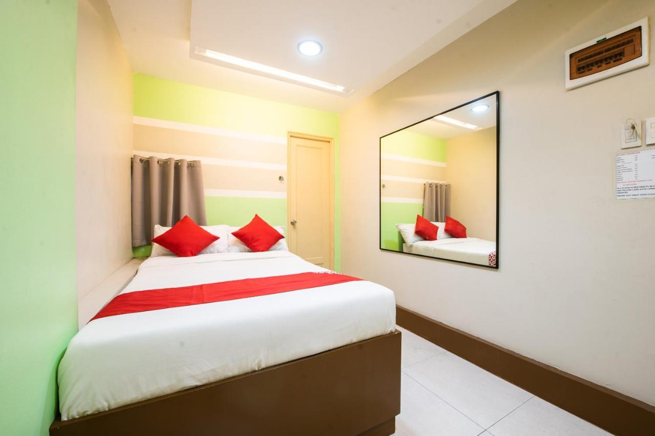 Oyo 475 Pearl Blossom Hotel Manila Bagian luar foto