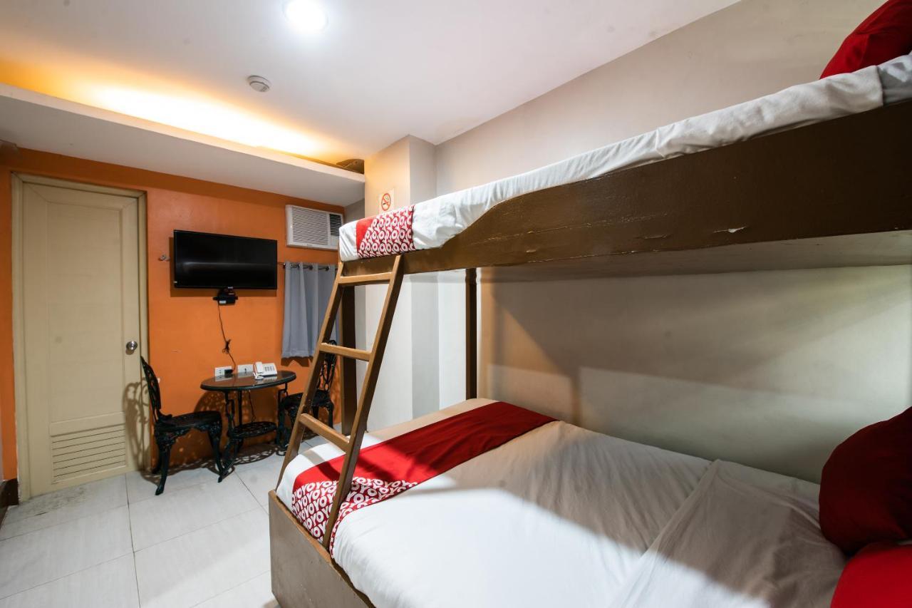 Oyo 475 Pearl Blossom Hotel Manila Bagian luar foto